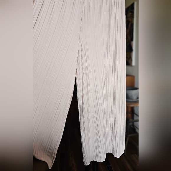 Oak + Fort Pleated Wide-Leg Pants - Picture 2 of 5